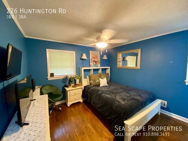 Building Photo - 226 Huntington Rd