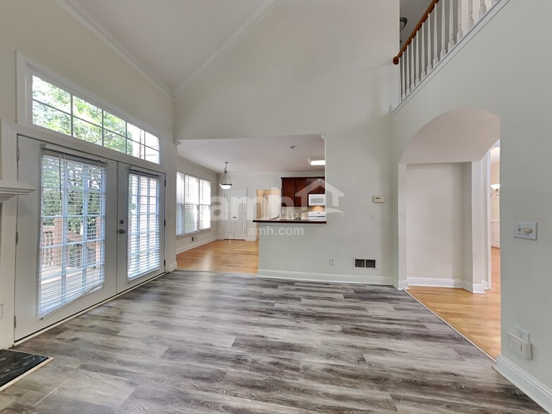 Building Photo - 956 Chippewa Oak Dr
