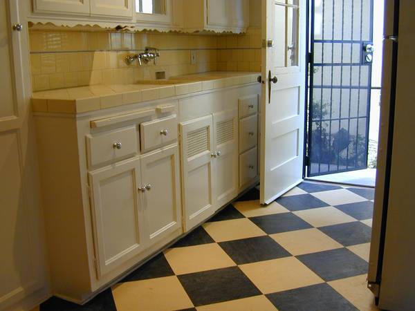 Building Photo - 6168 W Olympic Blvd