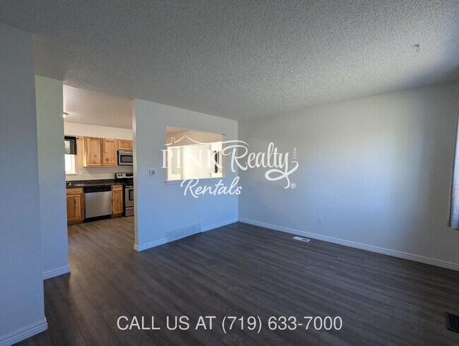 Building Photo - 4026 Shelley Ave
