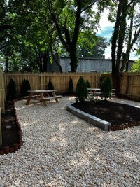 Building Photo - 38 N Locust St