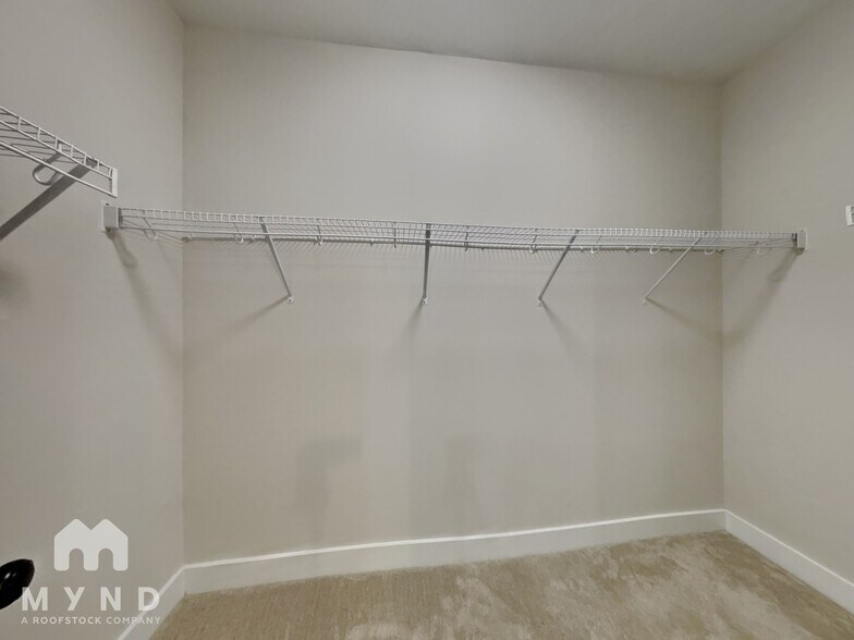 Building Photo - 907 East St