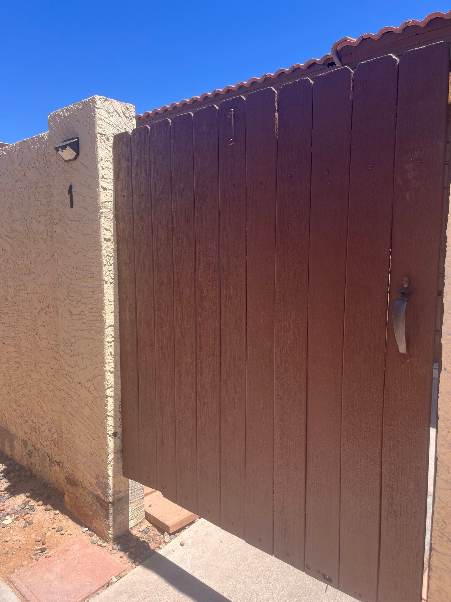 Gate to courtayd - 6213 E Greenway St