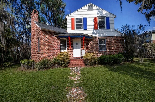 Building Photo - 949 SW 13th St