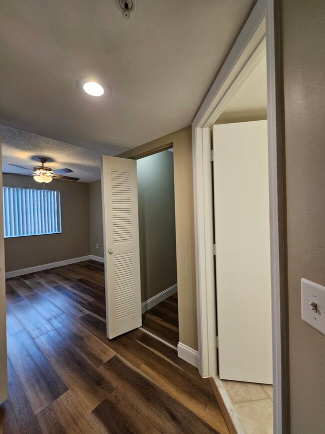 Building Photo - 4187 N Haverhill Rd