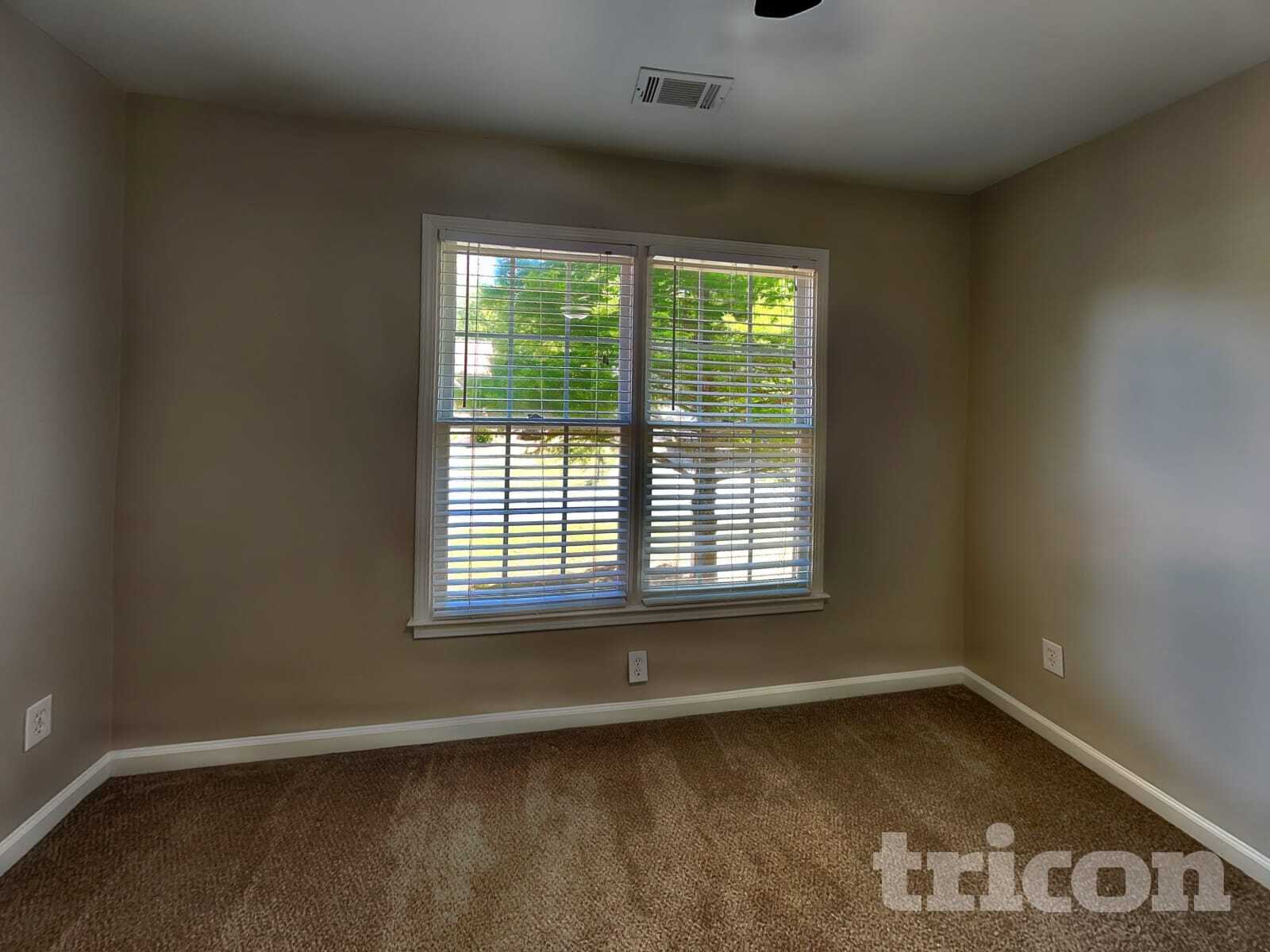 Building Photo - 1013 Chatsworth Ln