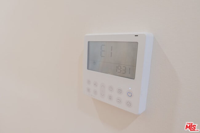 Building Photo - 7755 Day St