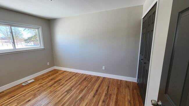 Building Photo - 1223 Deering St