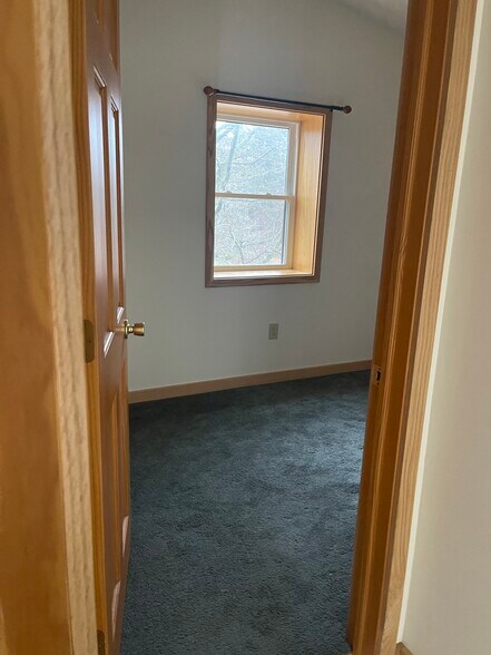 Building Photo - 5738 Heinz Rd