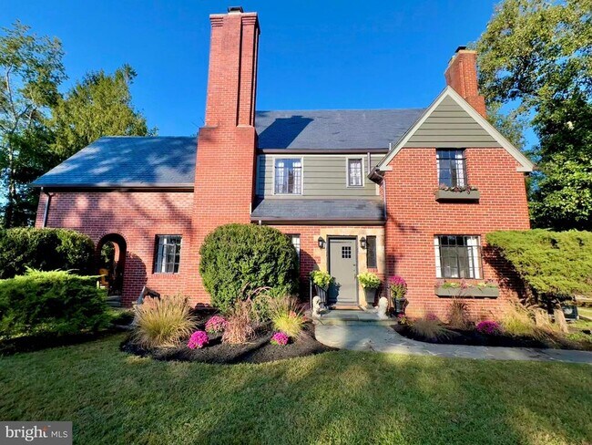 Building Photo - 515 Mt Salem Ave