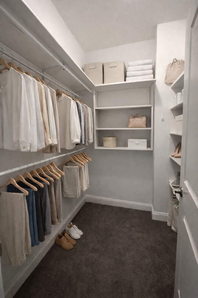 Building Photo - 833 Laurel Ave