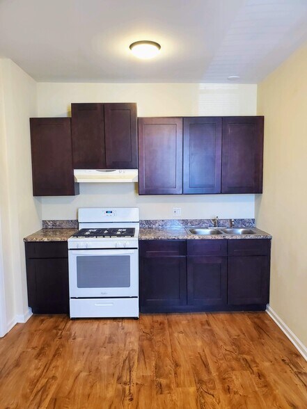 Building Photo - 813 N 23rd Ave