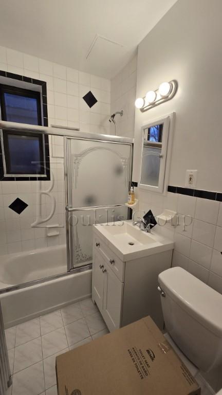 Building Photo - 1 bedroom in ASTORIA NY 11103