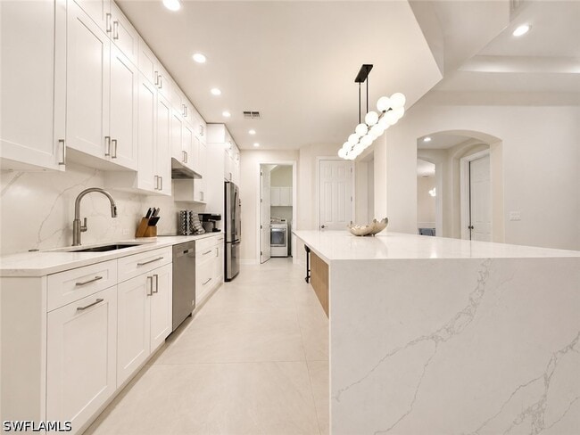 Building Photo - 12667 Biscayne Ct