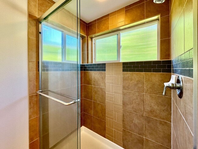 Building Photo - Stunning Townhome for Lease  in Seattle’s ...