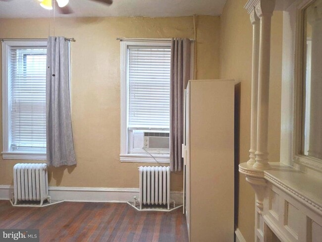 Building Photo - 310 S 12th St