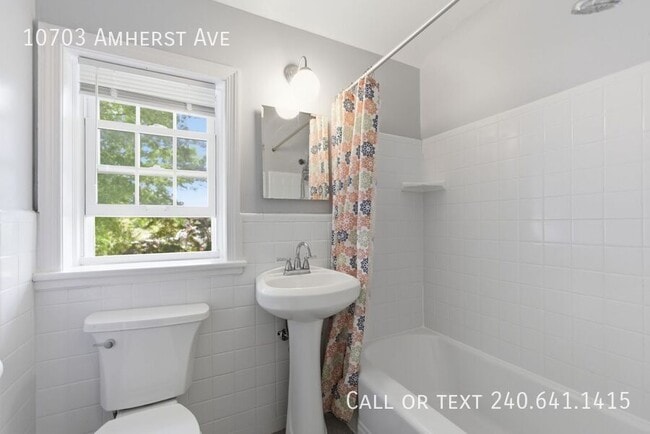 Building Photo - 10703 Amherst Ave