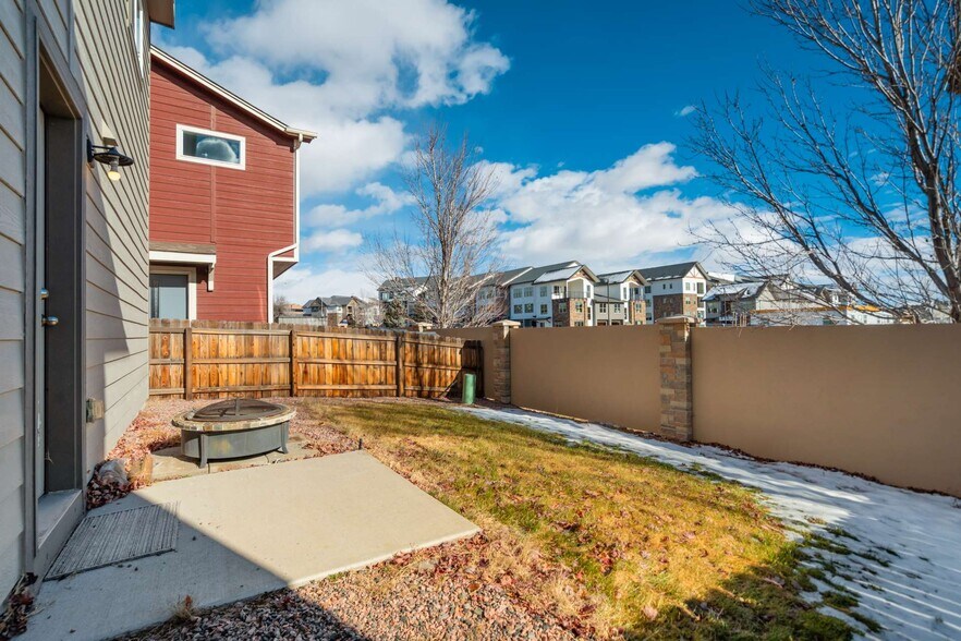 Building Photo - 753 Grissom Dr