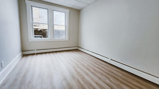 Building Photo - 264 Lexington Ave