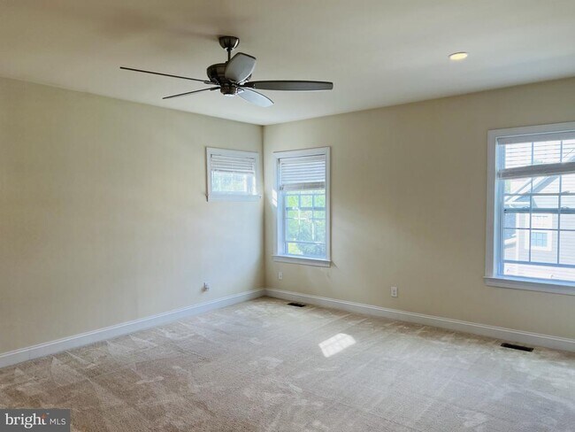 Building Photo - 107 Shilling Ave