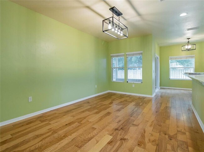 Building Photo - 8436 SW 77th Ave