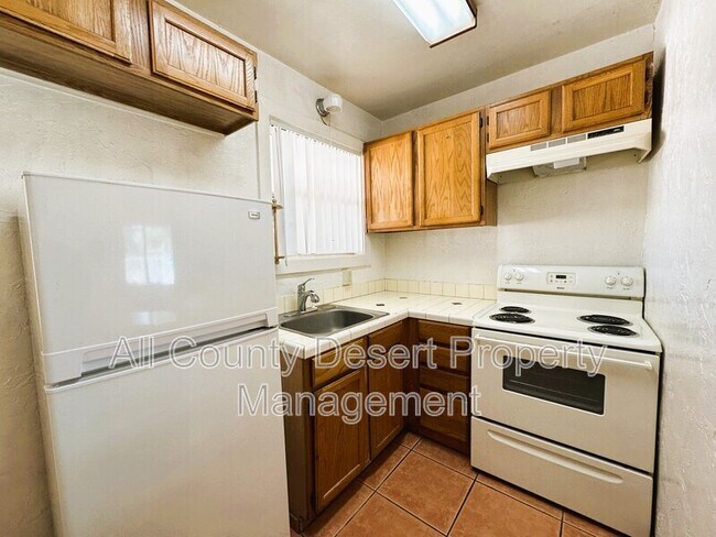 Building Photo - 44651 San Pascual Ave