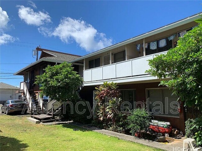 Building Photo - 720 Mahiai St