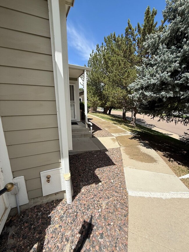 Building Photo - Charming 2 Bed, 2 Bath Home for Rent in We...
