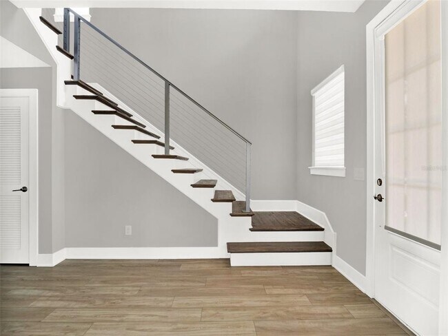 Building Photo - 13782 Grignard Aly