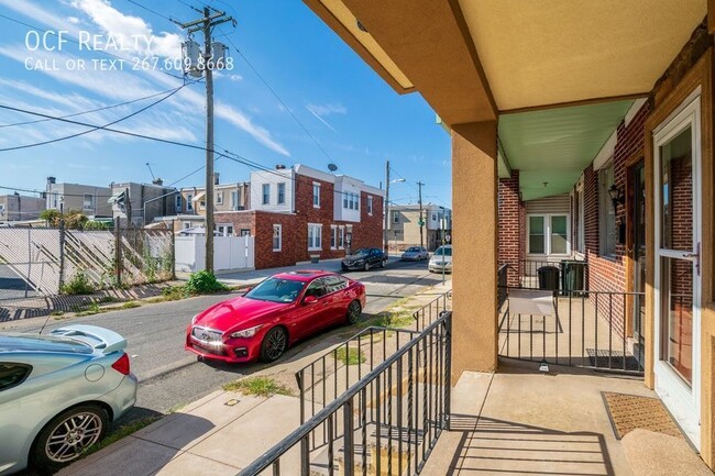 Building Photo - Gorgeous Port Richmond Home