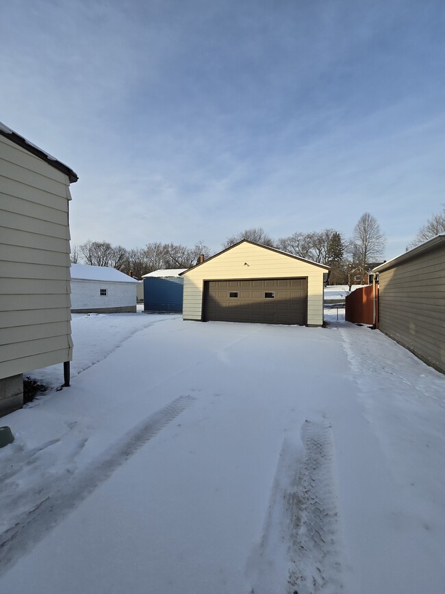 Garage with electric opener - 97 Grimm Heights Ave