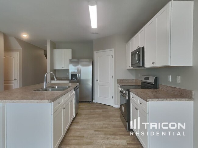 Building Photo - 2206 Rockmart Loop