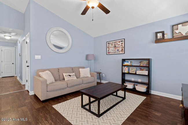 Building Photo - 244 Breakwater Dr