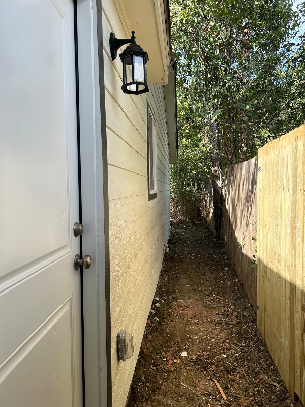 Building Photo - 5605 Hiett Ct