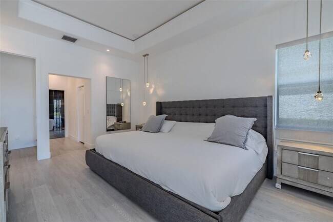 Building Photo - 8117 Hampton Glen Dr