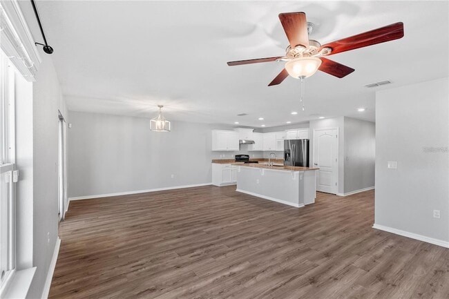 Building Photo - 10602 Massimo Dr