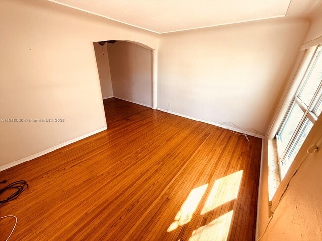 Building Photo - 503 SW 19th Ave