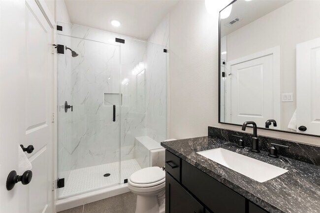 Building Photo - 2118 Bennet Ct
