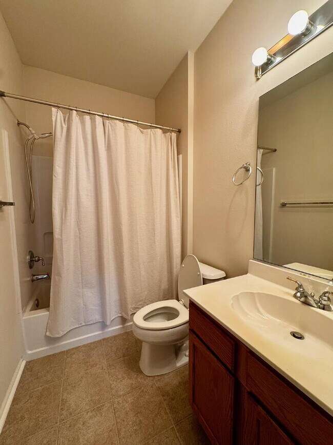 Building Photo - Furnished 2 Bed Townhome in Sun City Hilton Head