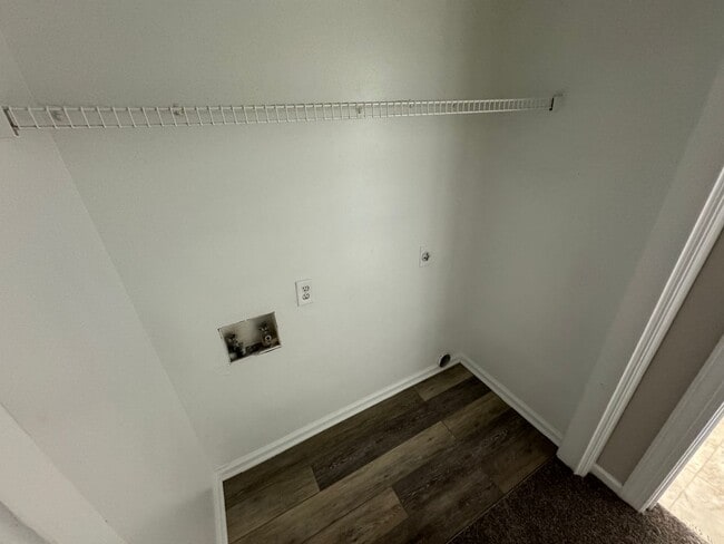Building Photo - Renovated 3 Bedroom House Near Black Creek...