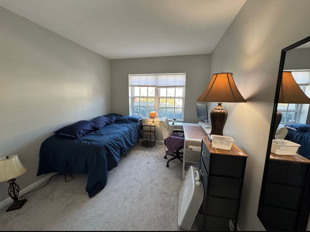 Building Photo - 149 Lake Shore Rd