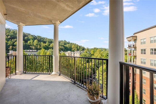 Building Photo - 200 River Vista Drive