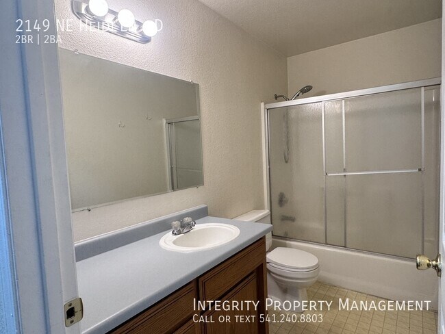 Building Photo - 2149 NW Heidi Ln