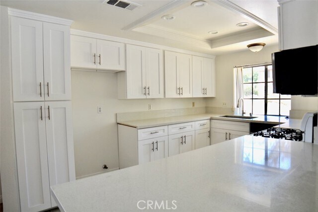 Building Photo - 21696 Laurelrim Dr