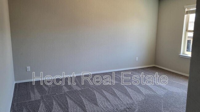Building Photo - 2440 Ayers Dr