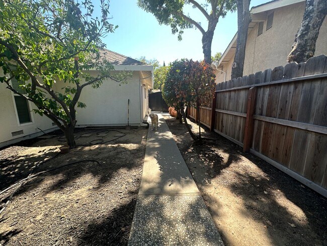 Building Photo - 2601 Bardolino Ln