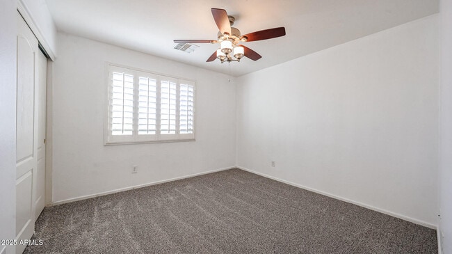 Building Photo - 7015 W Southgate Ave