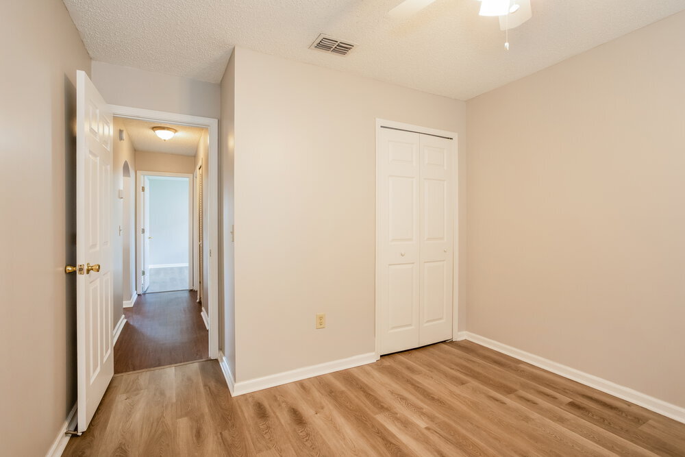 Building Photo - 3268 Avalon Dr