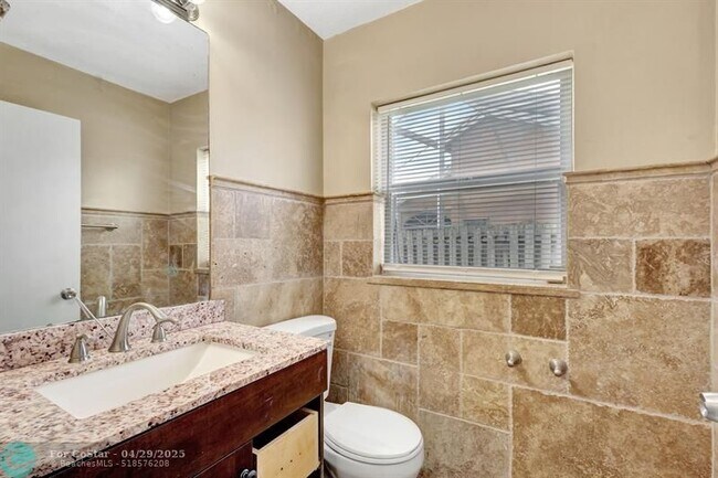 Building Photo - 7186 Ontario Shores Pl