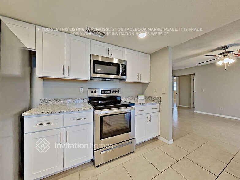 Building Photo - 13460 103rd Ave